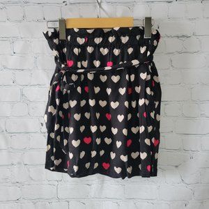 Black mini skirt with hearts print